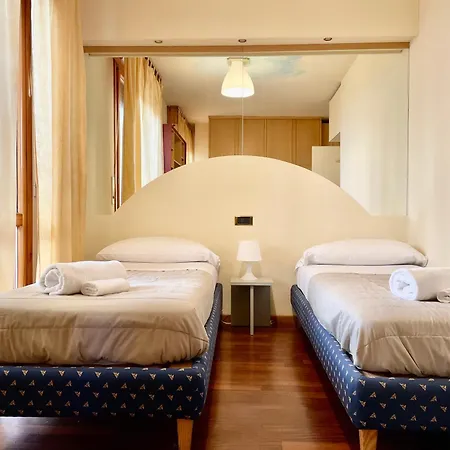 Grande Casa Per 4 - Fra Mare E Collina 아파트 *